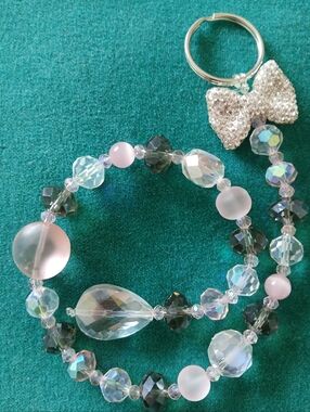 Crystal & Pink Bead Wall Hanging Sun Catcher with Sparkle Bow Glass Crystal